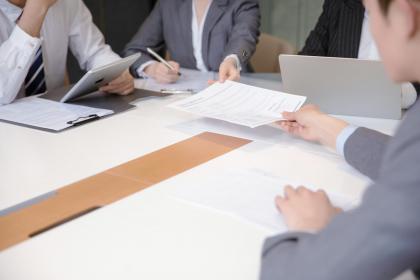 属兔人会如何应对职场冷遇